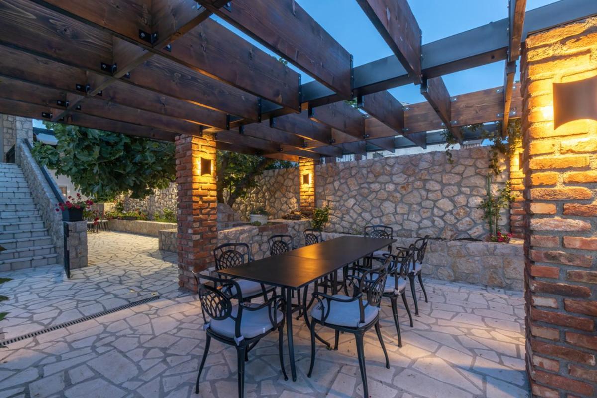 Cvrk Family House Novi Vinodolski Exteriér fotografie